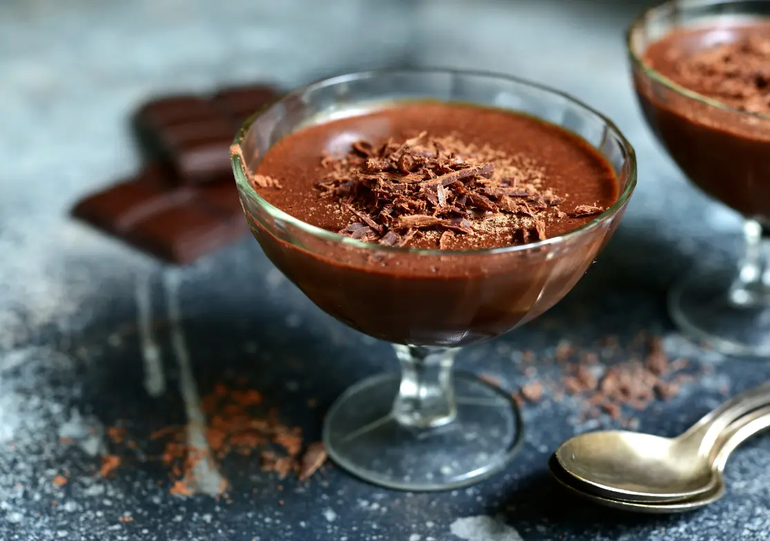 mousse sokolatas me 3 yilika